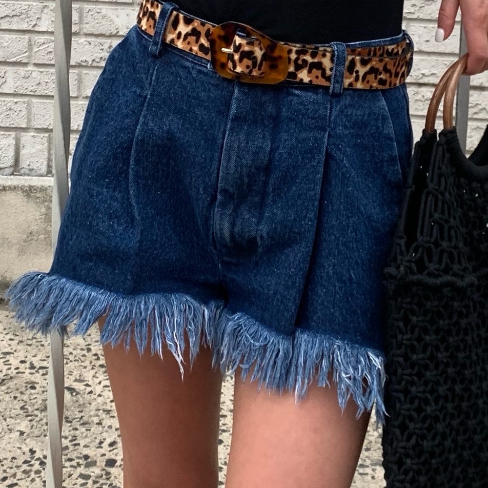 Denim Short Shorts Frayed Hem - Picture 4 of 4